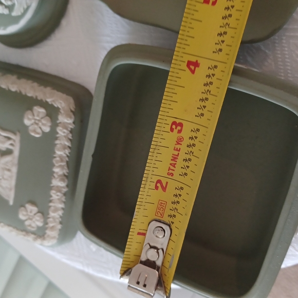 Wedgewood  trinket box decorative piece decorations - Picture 6 of 9